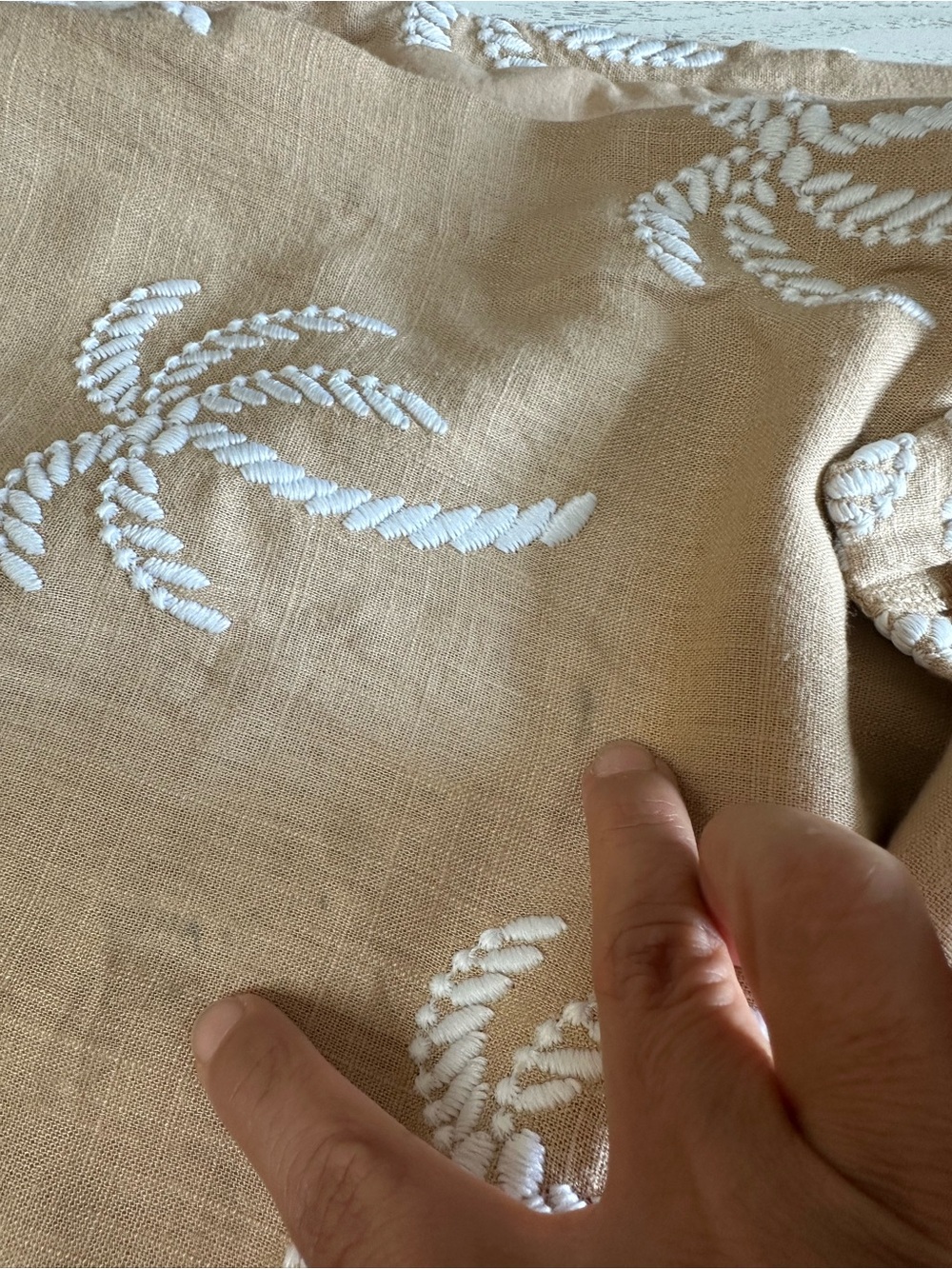 🆕 Ann Taylor Beige Palm Tree Embroidered Midi Dress - Picture 8 of 8